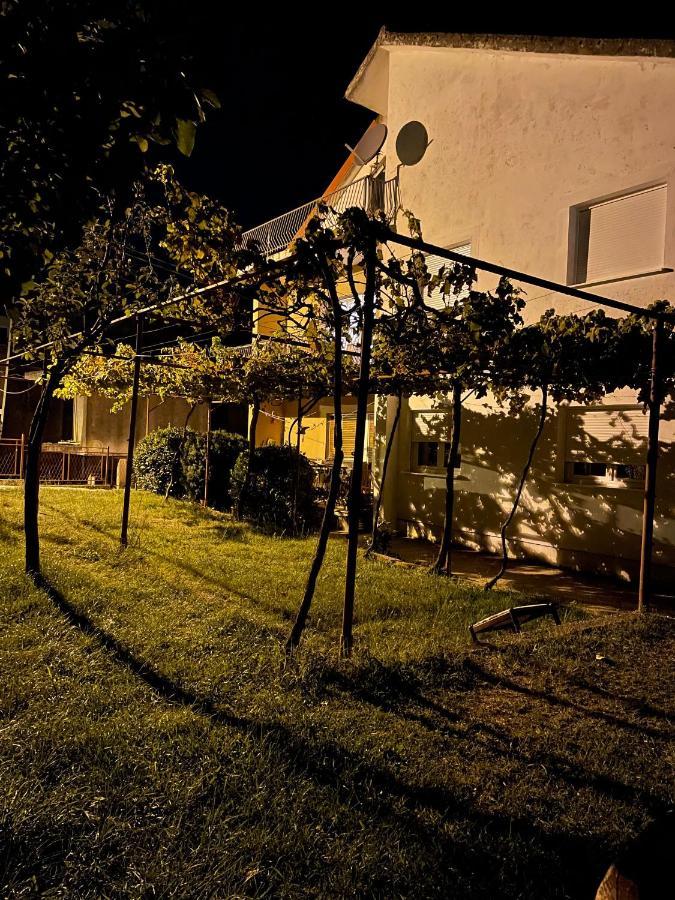 Entire Spacious Apartment With Free Parking Ποντγορίτσα Εξωτερικό φωτογραφία