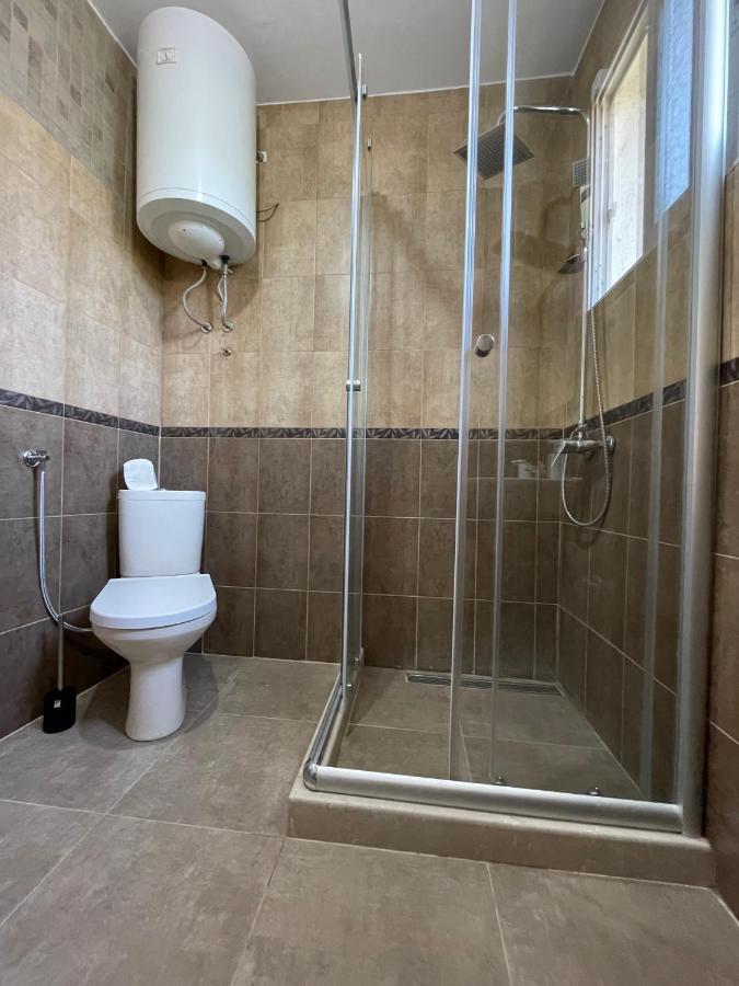 Entire Spacious Apartment With Free Parking Ποντγορίτσα Εξωτερικό φωτογραφία